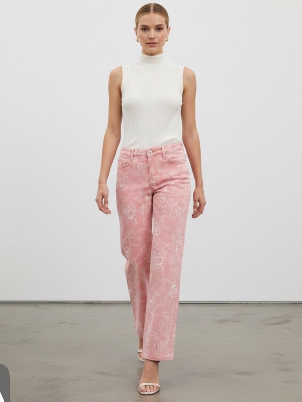 Risen Pink Floral Straight-Leg Jeans NWT Love them! Sz 25 so comfy!